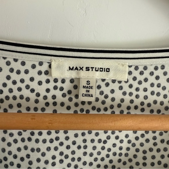 Max Studio Polkadot peasant blouse Size: Small - Picture 4 of 5